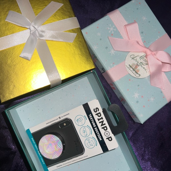 Iridescent Spin Pop iPhone accessory for easy holding Christmas Gift technology - Picture 4 of 8